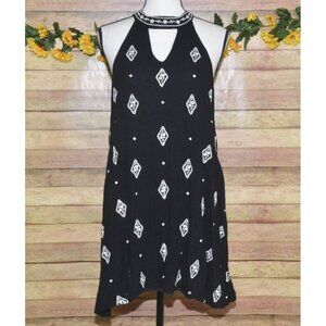 Entro Black Sleeveless A-Line Mini Dress L Floral Cream Embroidery High Neckline